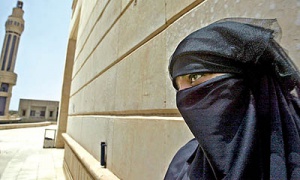 زنده زنده سوزاندن یک زن به خاطر مخالفت با جهاد نکاح