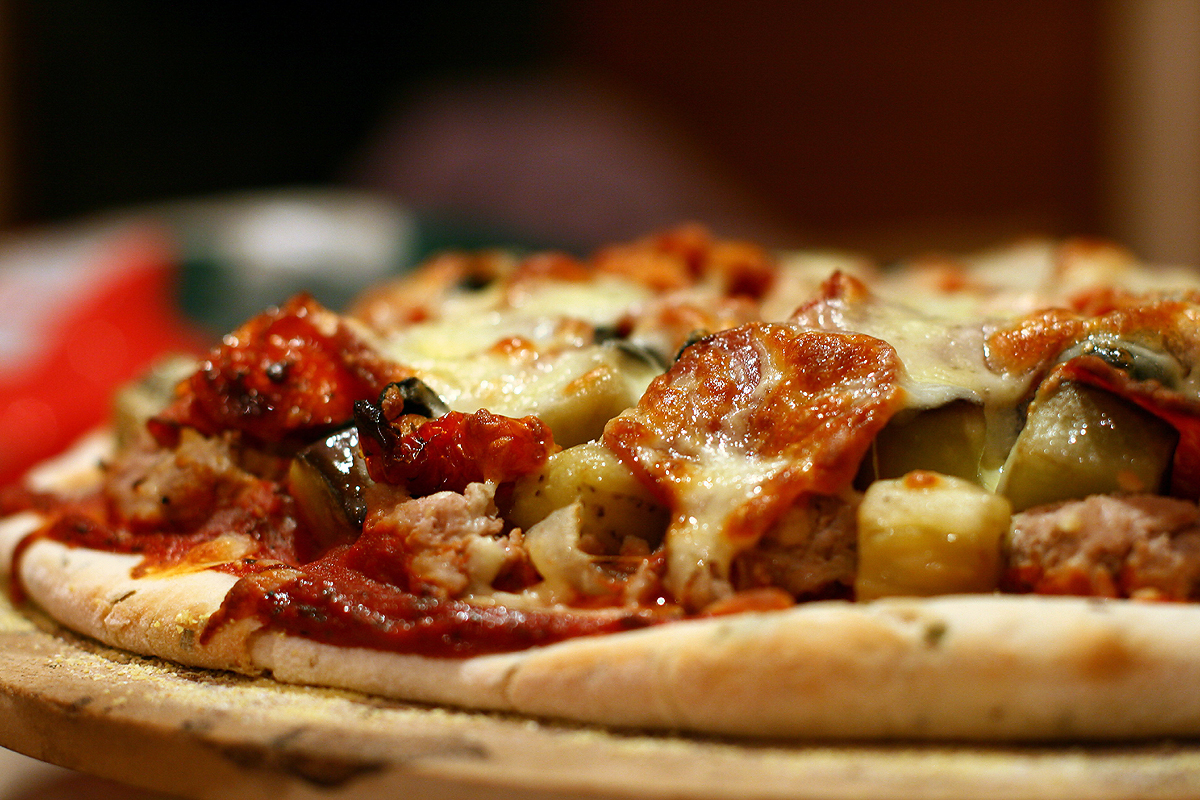 آشنایی با چهار توصیه برای مصرف بی ضرر پیتزا