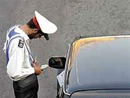 اخذ مدارک و ارائه رسيد به شهروندان توسط پلیس