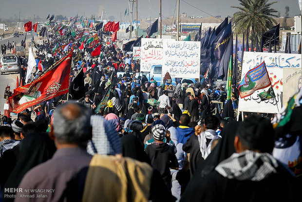 وضعیت عادی و عبور روان زائران از سه مرز/استقرار اتوبوس برای بازگشت