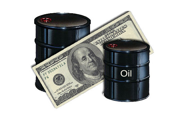 ۲ عامل سقوط قیمت نفت/ ردپای آمریکا واعراب درکاهش قیمت‌ها