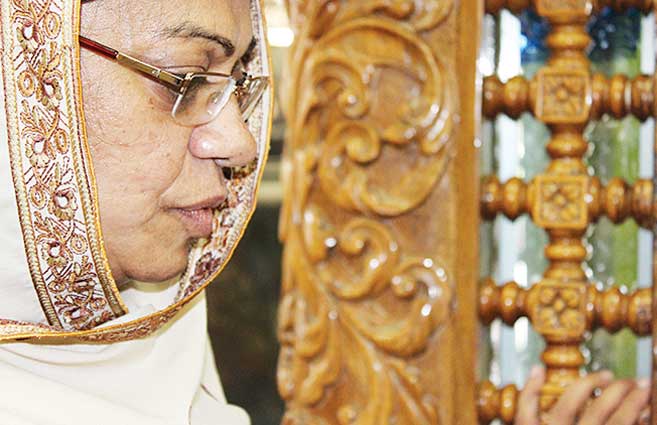  زیارت امام رضا (ع) ، برایم مانند راه رفتن روی ابرهاست