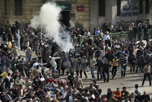 ۲۰ کشته ودهها زخمی درسالروز انقلاب مصر/ تمدید حالت فوق العاده در سیناء