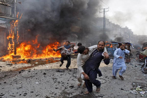 انفجار در حسینیه شیعیان در پاکستان/ 24 کشته و 50 نفر زخمی شدند