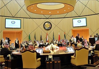 العرب: کشورهای شورای همکاری خلیج فارس سفرای خود را از یمن فرا می‌خوانند