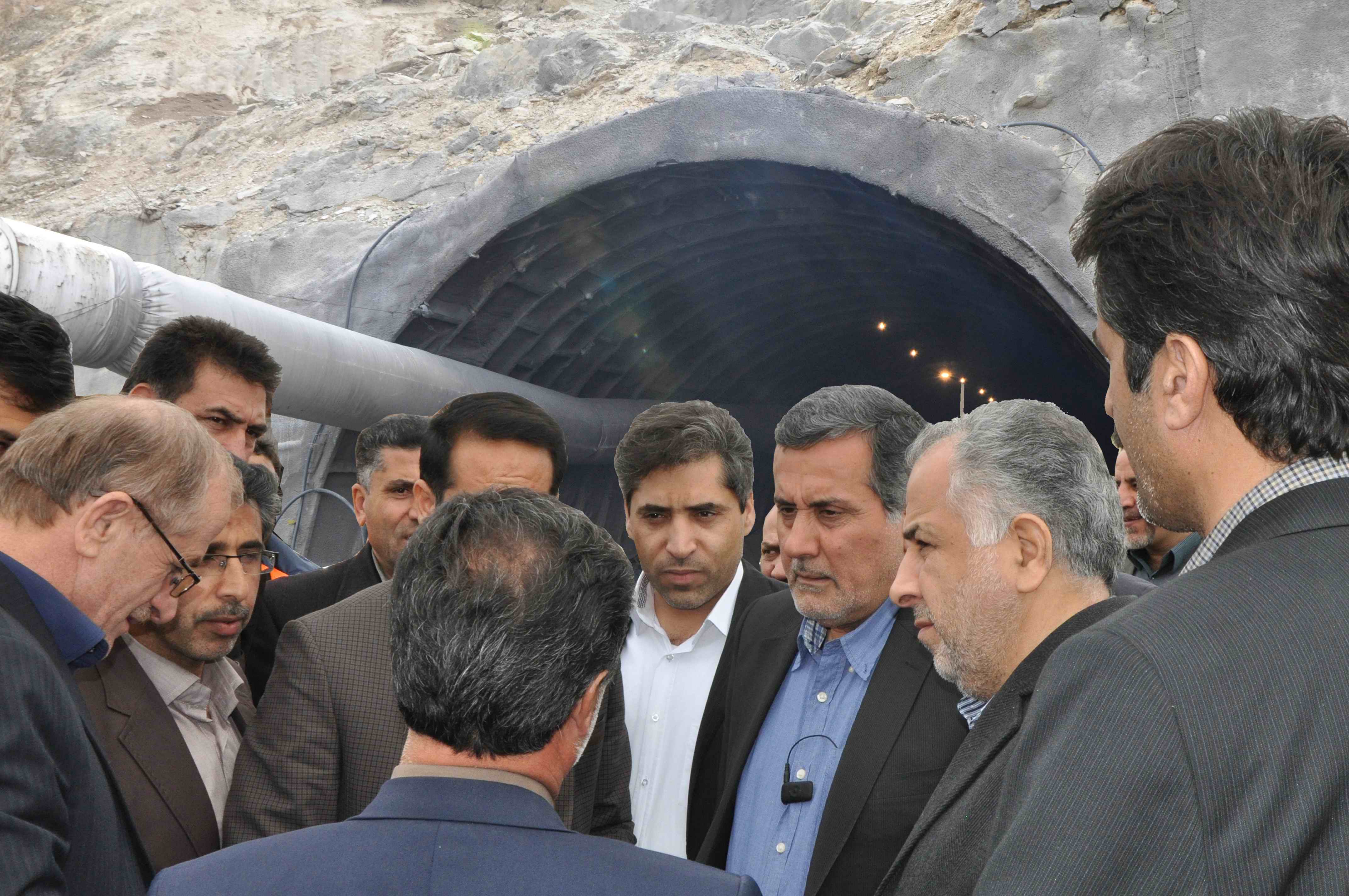 از روند اجرایی چندین پروژه راهسازی شهرستان‌های استان اصفهان بازدید شد