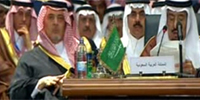 حرکات عجیب وزیر خارجه عربستان در شرم الشیخ+فیلم