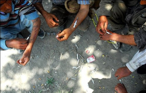  آیا همکاری اطلاعاتی ایران وافغانستان قاچاق مواد مخدر را کاهش میدهد؟/از خرده فروشی 200میلیاردی مواد مخدر تا شناسایی حساب بانکی سرشبکه ها