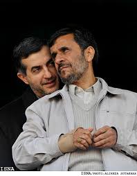 مشايي:من و احمدي‌نژاد دو برادريم و برادري‌مان تمام نمي‌شود