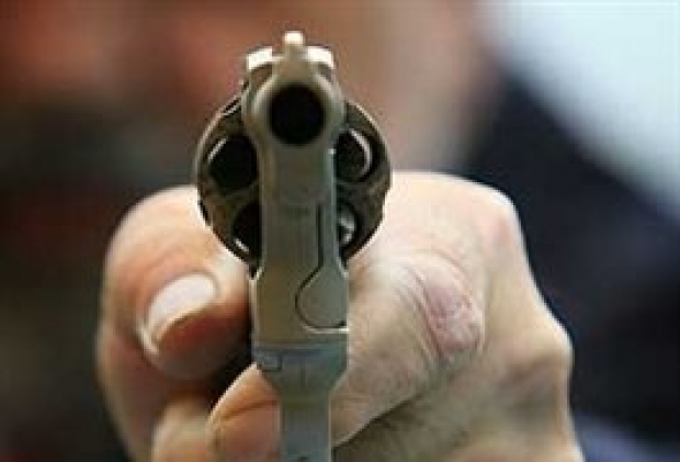 تیراندازی دو ضارب ناشناس به یک  استاد دانشگاه لرستان