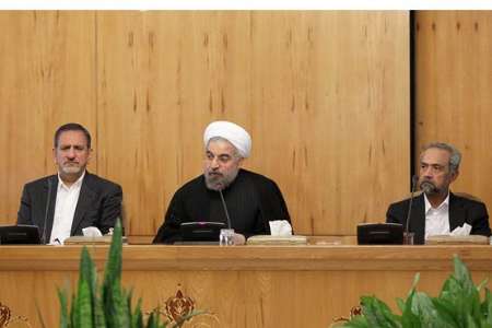 روحانی:بازنگری فهرست کالاهای مشابه تولید داخل و ممنوعیت خرید و واردات این کالاها