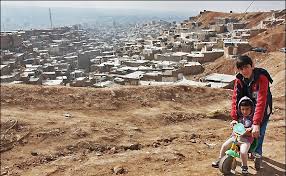 10 میلیون حاشیه نشین شدند اما جمعیت روستایی یک نفر هم اضافه نشد/دولت هیچ راهی برای حل مشکل حاشیه نشینی ندارد/نه کاری برای توسعه روستاها شده ،نه کاری برای کاهش حاشیه نشینی