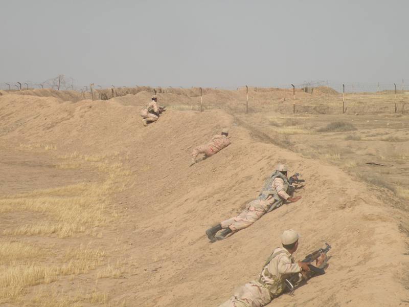 تیراندازی تروریست ها از داخل خاک پاکستان به مرز سراوان با اقدام متقابل سپاه روبه رو شد