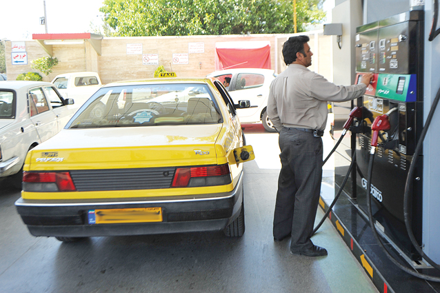 سهمیه بنزین تاکسی‌ها قطع شود کرایه‌ها دوباره گران می‌شود