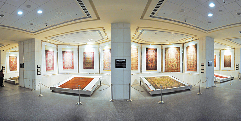 قالی‌های دوره صفویه در موزه فرش آستان‌قدس‌رضوی