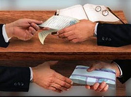 بروکراسی پیچیده اداری راهی جز رشوه وپارتی نمیگذارد /برخی انتصابها هم فساد اور است وهم آقازاده ساز/منشا تمام فسادها به  فامیل سالاری درانتصابها میرسد