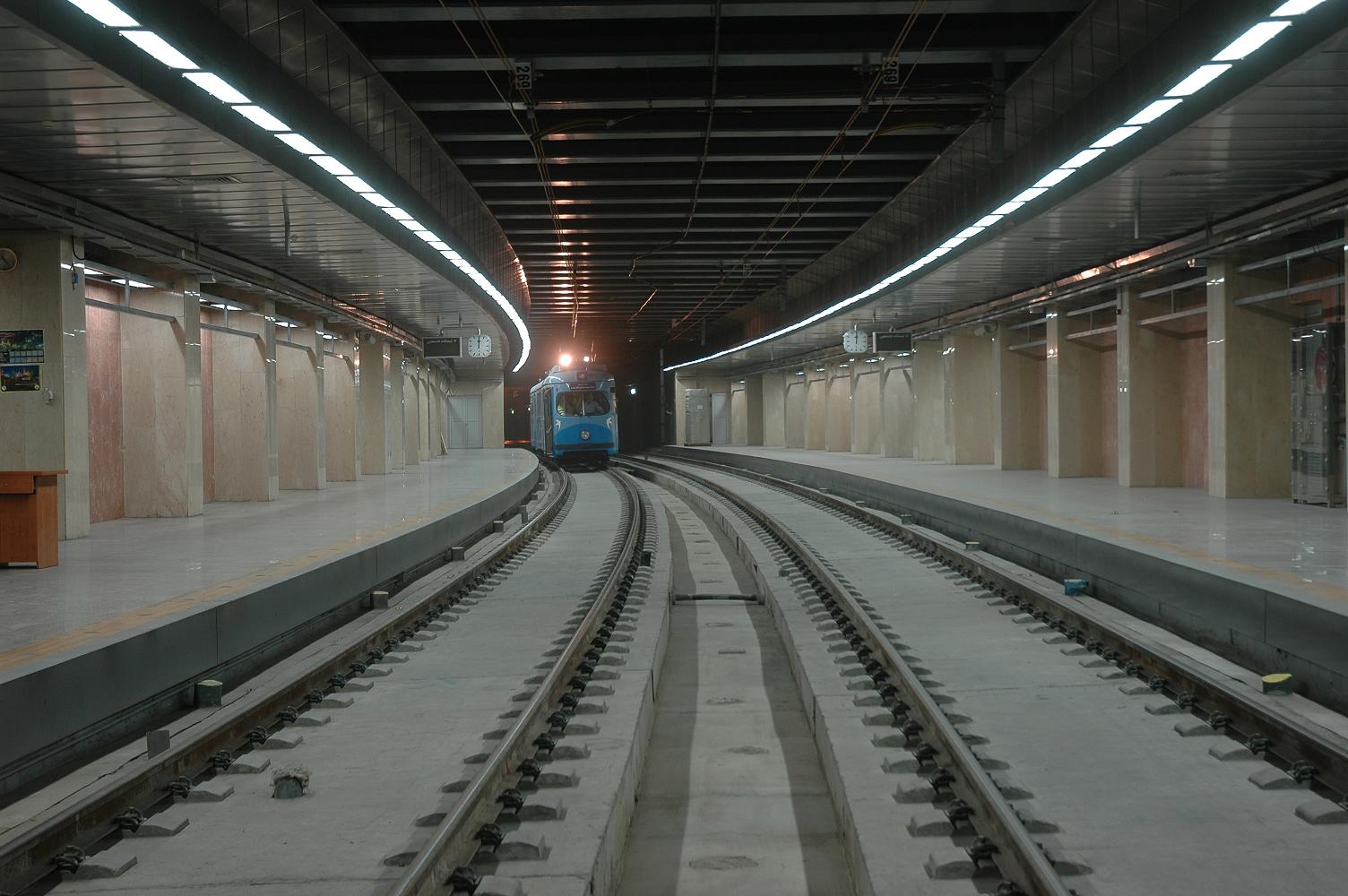 خط ۲ قطار شهری مشهد تا پایان امسال نیازمند ۴۰۰ میلیارد تومان اعتبار است