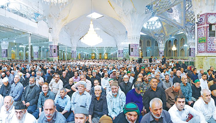  بزرگترین نماز جمعه کشور در مشهد برگزار می شود