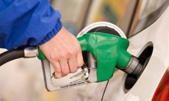 جزئیات جدید عرضه بنزین در آذر/ تخلیه کارت‌ها از بنزین ۷۰۰ تومانی