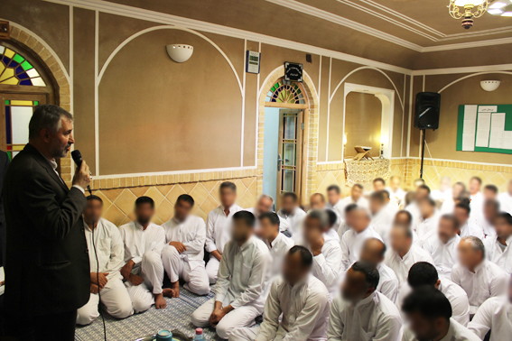 اعطای مرخصی و عفو به زندانیان حافظ قرآن