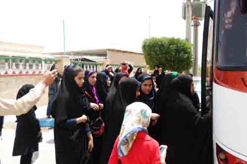 خدمت ویژه اتوبوسرانی مشهد به دانش آموزان دختر