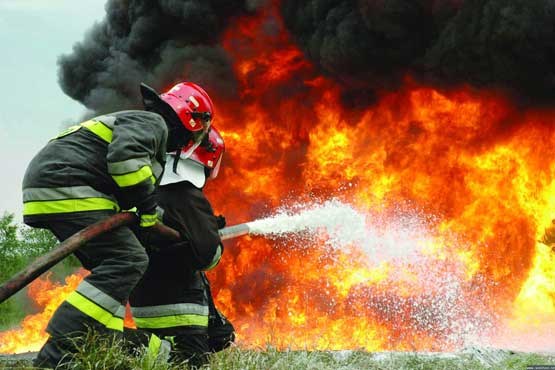 آتش‌سوزی گسترده در مجتمع تجاری تجریش/ ۴۵ نفر نجات یافتند