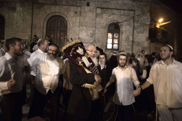 تصاویری از عجیب ترین رقص یهودیان