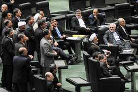 از تصویب مهمترین طرح مجلس نهم در ۲۰ دقیقه! تا کنار زدن رسایی توسط لاریجانی و خارج شدن  ظریف از مجلس