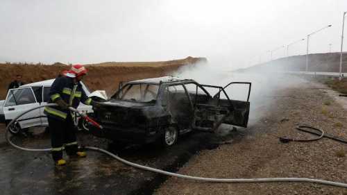 تصادف دو خودرو در خراسان شمالی منجر به آتش سوزی شد