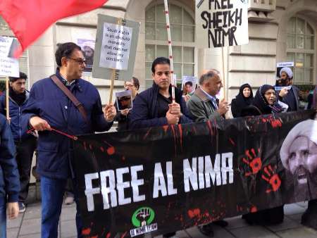 تجمع اعتراضی فعالان مدنی و مدافع حقوق بشر در مقابل سفارت عربستان در لندن