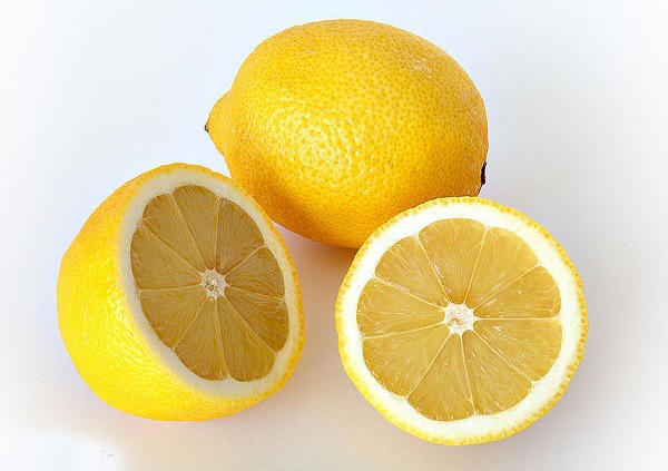۱۴ خاصیت شگفت انگیز برای لیمو ترش