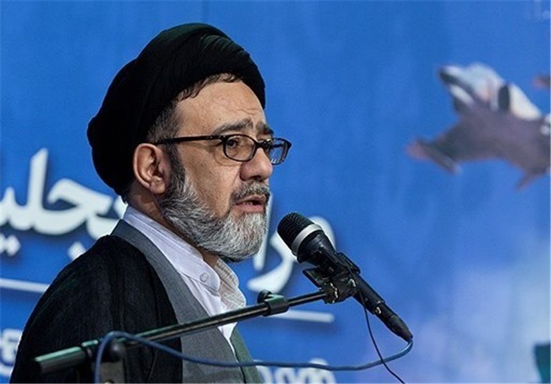دشمن به دنبال نفوذ سیاسی و فرهنگی در ایران در فضای پسابرجام  است