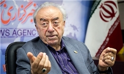 نه تنها از رکود عبور نکردیم، چوب تورم را هم می‌خوریم/ انتشار نامه ۴ وزیر حکایت از اختلاف در کابینه دارد
