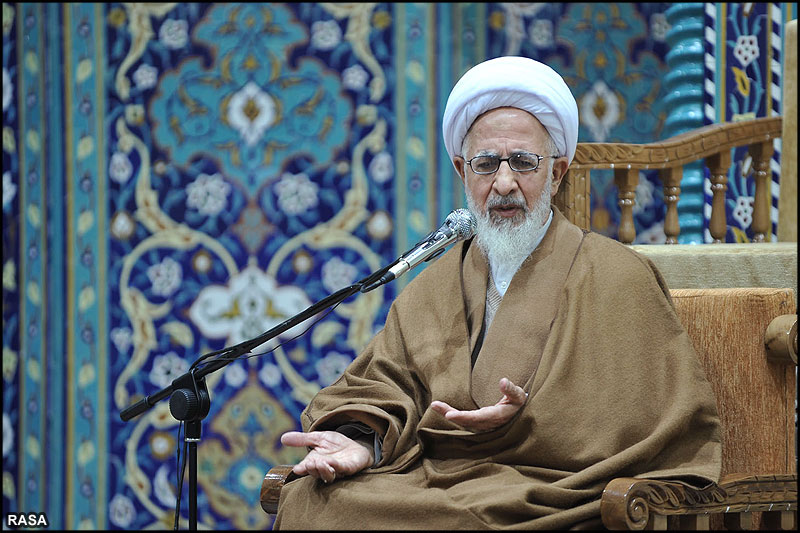  هیچ عاملی نمی تواند قرآن و اهل بیت را از یکدیگر جدا کند 