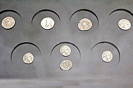 کوچک‌ترین سکه طلای عثمانی در موزه آستان قدس رضوي