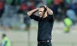 گل‌محمدی: کار مربی تیم ملی در ایران برعکس همه دنیاست/ ذوب‌آهن بازیکنی نمی‌فروشد