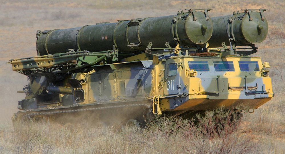 تحویل سامانه دفاع موشکی "اس-۳۰۰" به ایران آغاز شد