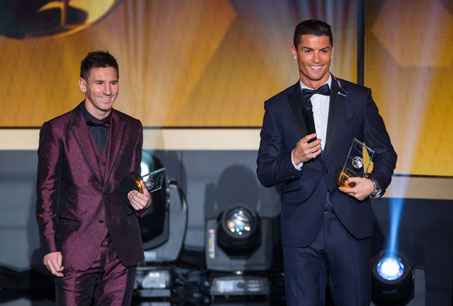 فیفا اسامی ۵۵ ستاره فوتبال در سال ۲۰۱۵ را اعلام کرد/ ادامه رقابت مسی و رونالدو