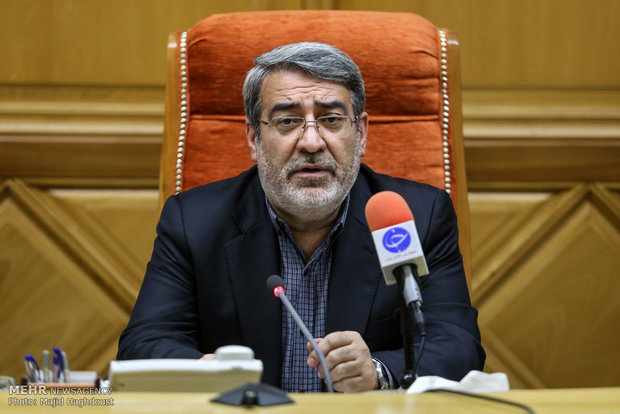 وزیر کشور: از تردد افراد غیر مجاز به داخل عراق جلوگیری می شود