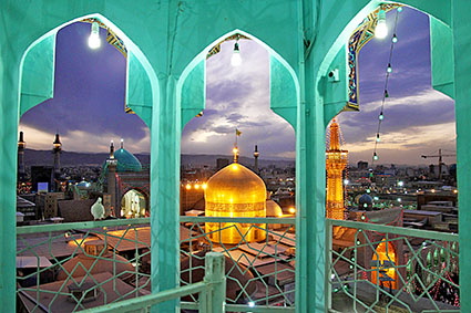 روایت نزدیک از نخستین مجلس عزاداری انگلیسی زبان ها در مشهد الرضا(ع)