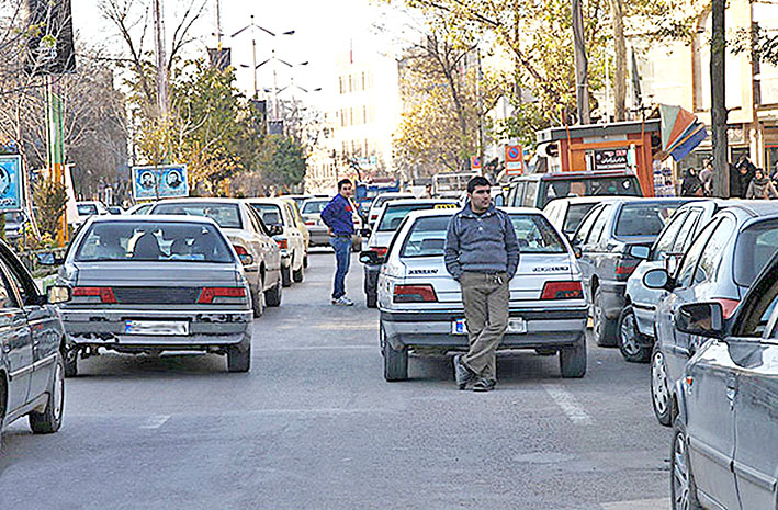  رفع مشکل ترافیک خرم آباد با یک پارکینگ طبقاتی!