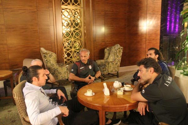 مهمان ویژه در اردوی تیم فوتبال امید + عکس