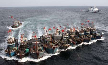 آبهای آفریقا در تسخیر ماهیگران چینی