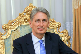 استقبال وزیر خارجه انگلیس از اجرای برجام و لغو تحریم‌ها