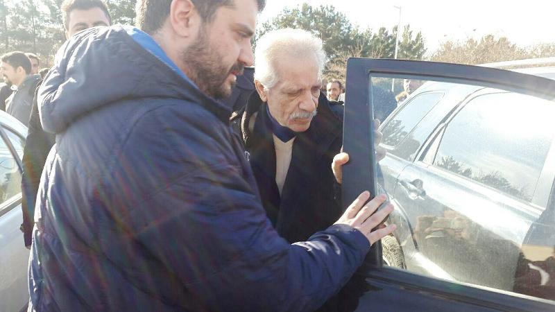 انتقال منصور پورحیدری به بیمارستان