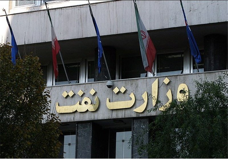  دانشجویان بازداشت شده مقابل وزارت نفت آزاد شدند 