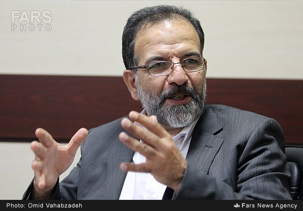 آیت الله خامنه ای نسخه به روز شده امام خمینی (ره) است/ ایشان در شرایطی سخت عهده دار رهبری انقلاب شدند/ رهبر انقلاب از بروز جنگ داخلی در کشور جلوگیری کردند