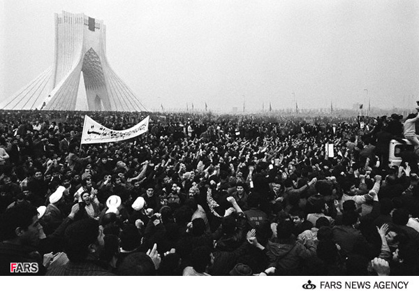 اتحاد مراجع، علما و روحانیون با مردم، زمینه ساز پیروزی انقلاب  