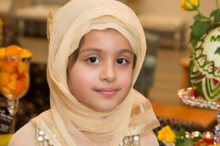 دختری از انگلستان که در ۷ سالگی حافظ قرآن شد + عکس 
