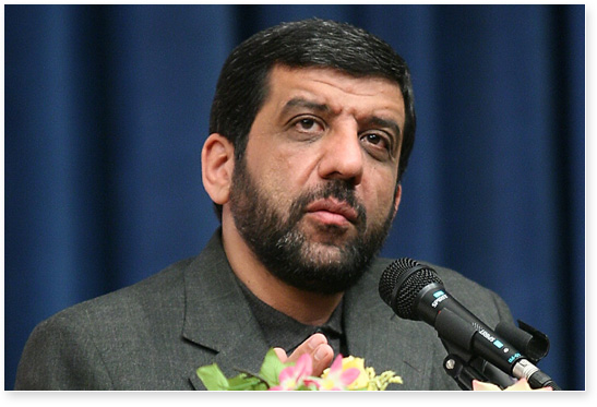 پیش از آغاز برنامه، روحانی ‌تصمیم بر تغییر ‌مجری‌ها گرفت/ گله مندی وزرای دولت از ویژه برنامه۹دی 